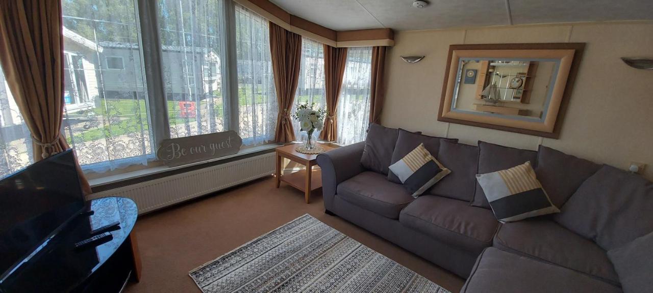 A Fashionable Caravan In A Peaceful Seaside Town Sandown Esterno foto