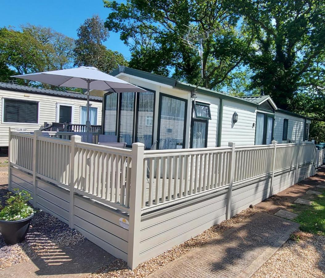 A Fashionable Caravan In A Peaceful Seaside Town Sandown Esterno foto