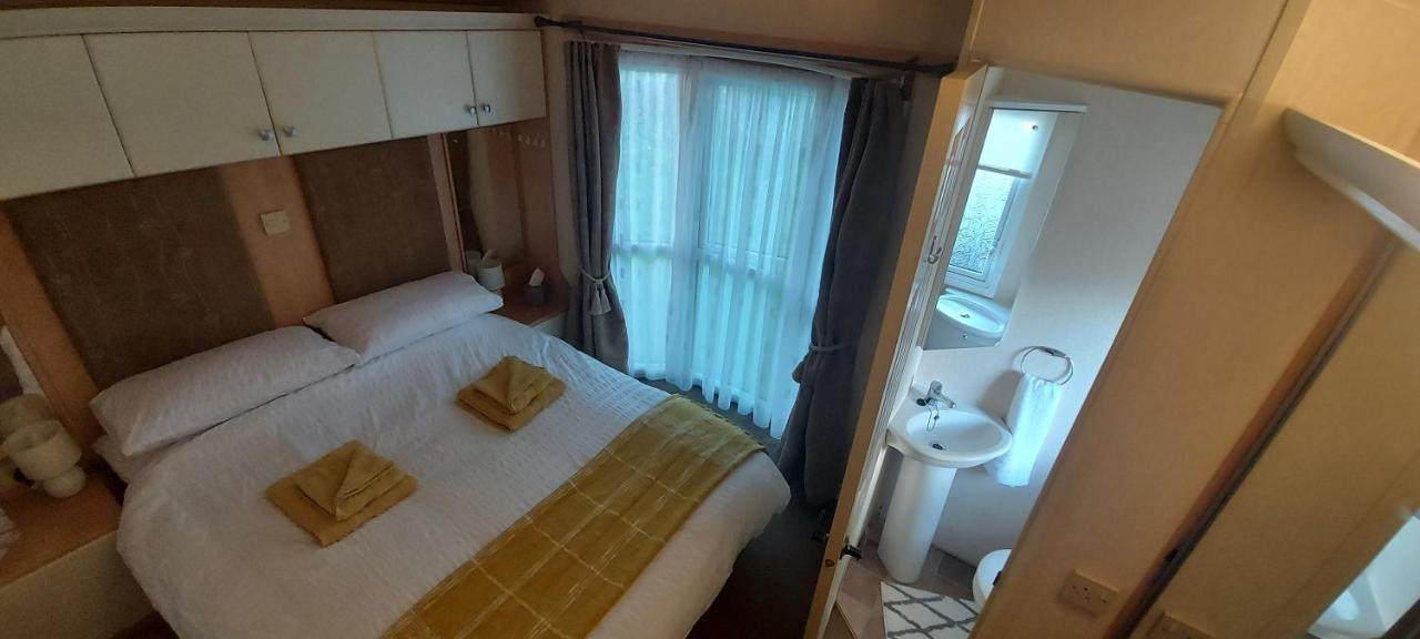 A Fashionable Caravan In A Peaceful Seaside Town Sandown Esterno foto